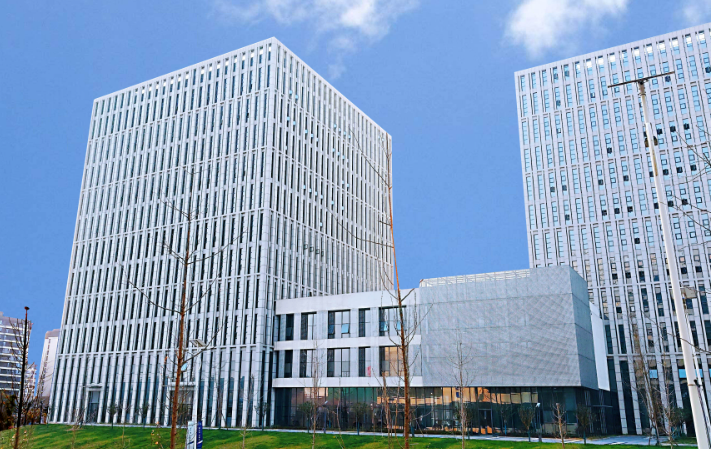 佛山市万居安卫浴有限公司浴室五金挂件材质对比与适用场景分析
